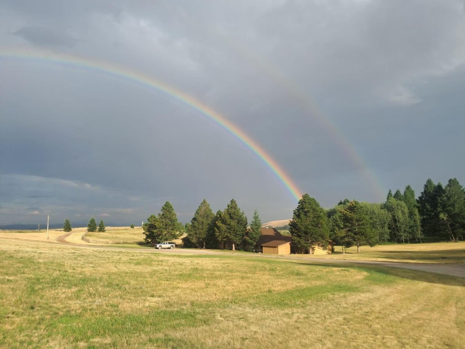 Hotel Grassy Mountain Ranch White Sulphur Springs Exterior foto